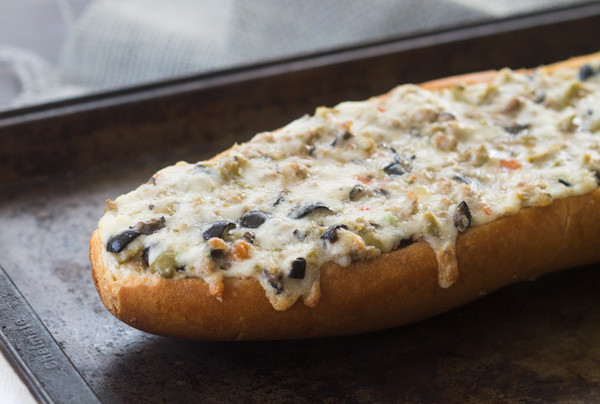 week 9: cheesy olive bread pizza