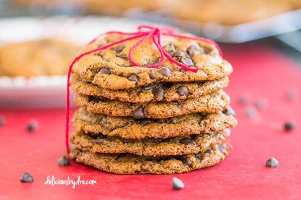 chewy peanut butter chocolate chip cookies {gluten-free/dairy-free}